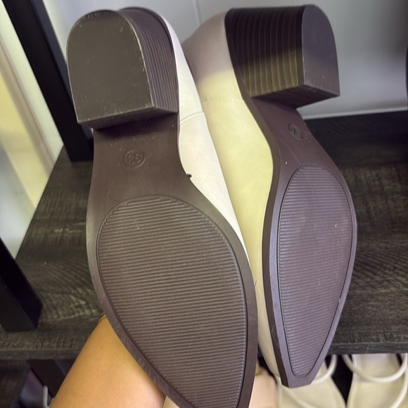 Universal Thread Cream Ankle Boots - Picture 4 of 4